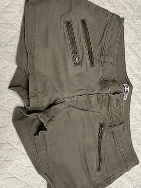 Express Olive Utility Zip-Pocket Shorts